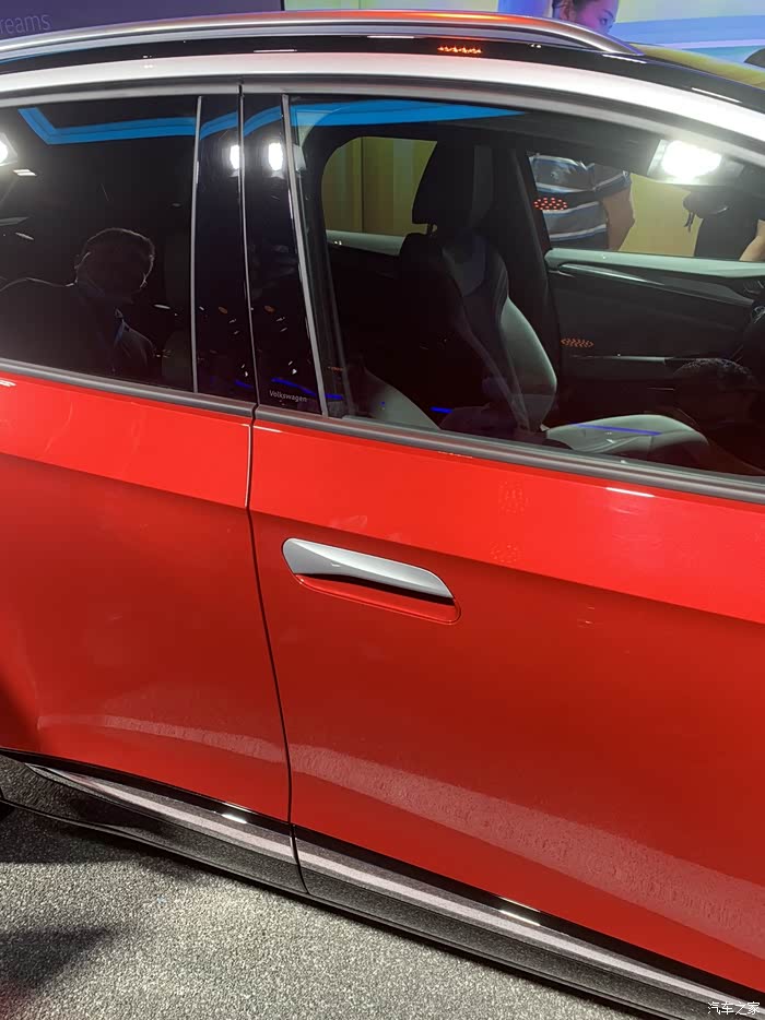 【图】半隐藏式门把手你爱了吗?_id.4 crozz论坛_汽车之家论坛