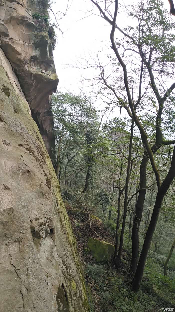 车友相约游达州最大的城市森林公园犀牛山