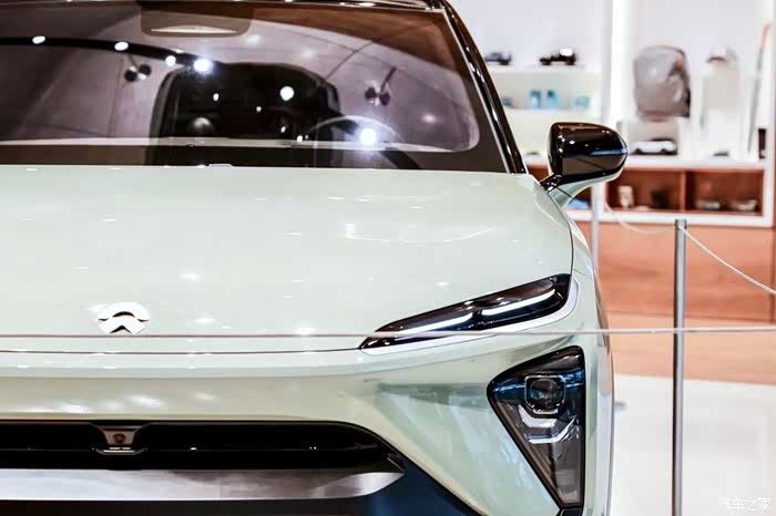 遇见蔚来的网红晨雾绿es6