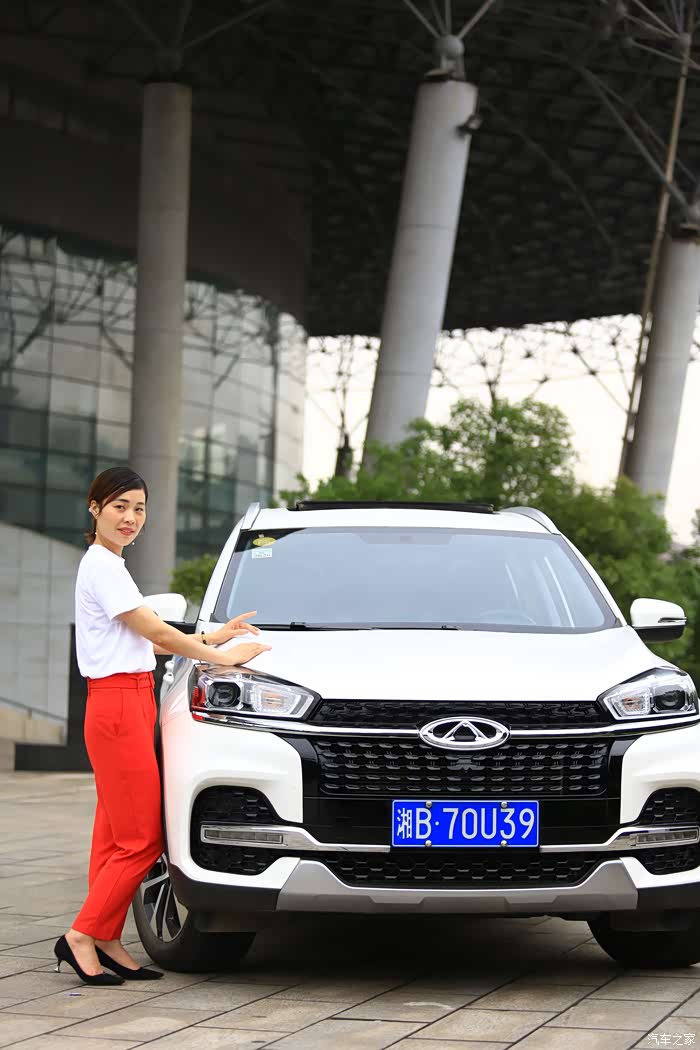 【车模】美女车模上线,视觉盛宴带你一起探索瑞虎八