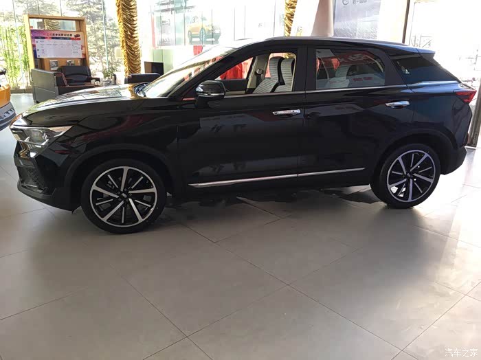 【图】看看新车t77,黑色_奔腾t77论坛_汽车之家论坛