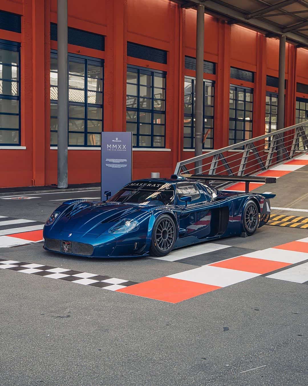 maserati mc12 corsa 非常霸气.