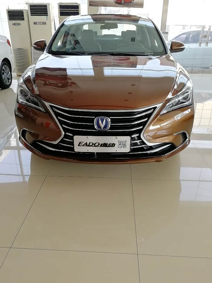 243 | 回复: 1 逸动论坛 邂逅第二代长安逸动周末陪朋友一起去4s店看