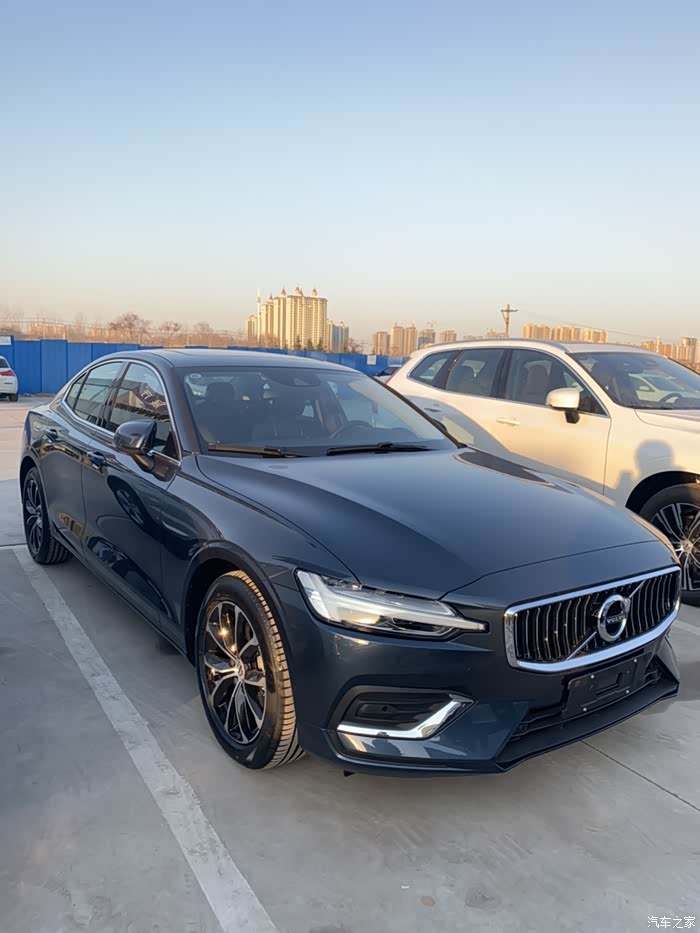 s60牛仔蓝配色可以买吗上路好看吗