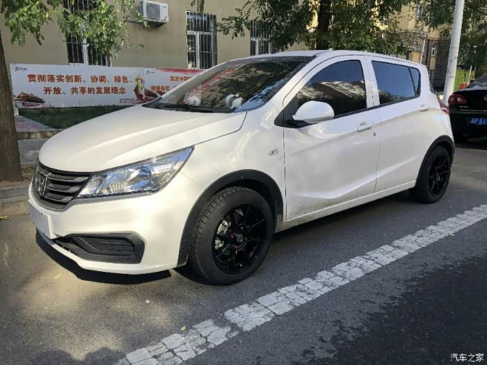 宝骏310升级15寸轮毂车之羽