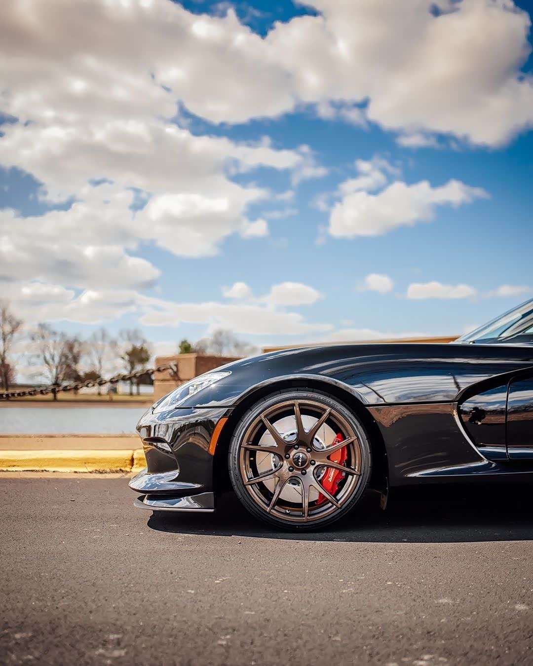 dodgevipergts造型有点凶神恶煞