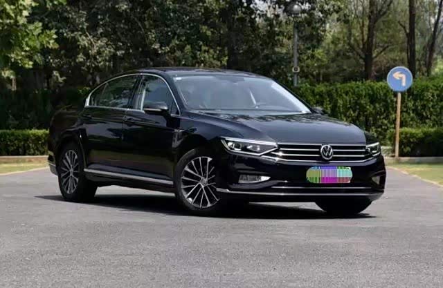 迈腾的车长达到了4865mm,车宽达到了1832mm