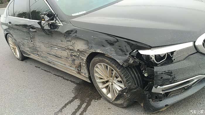 【图】新买的半年的车 撞了_宝马5系论坛_汽车之家论坛