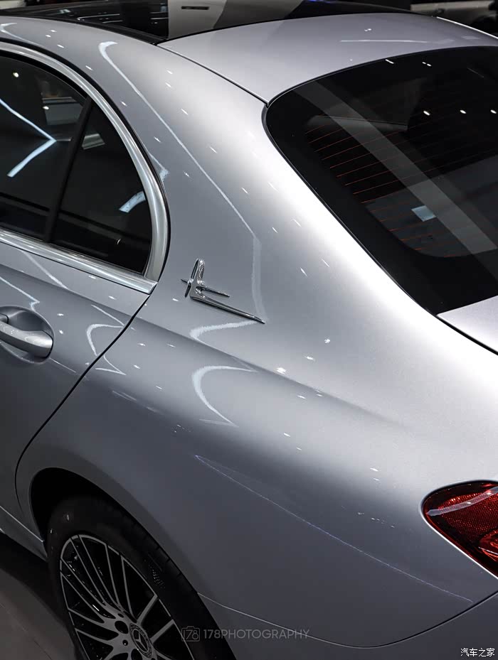 【图】分享一波新款c时空银实车拍摄图_奔驰c级论坛_汽车之家论坛