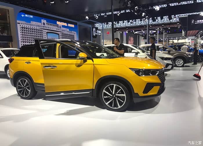 【成都车展】奔腾t77真好看