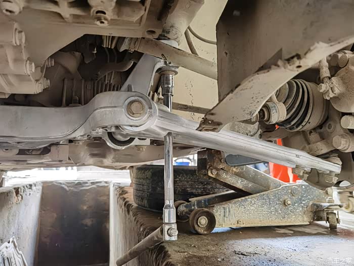 【图】pq46平台11款新帕萨特升级铝合金元宝梁下摆臂羊角_帕萨特论坛