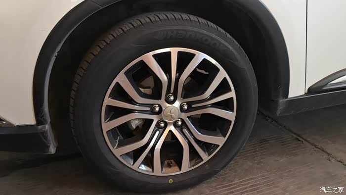 刚在天猫养车撸了韩泰ra33