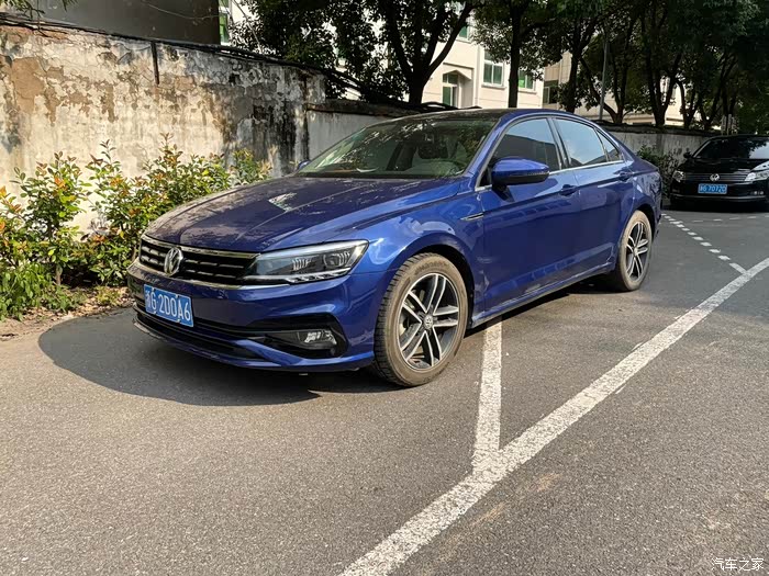 蓝色小凌渡是我的最爱