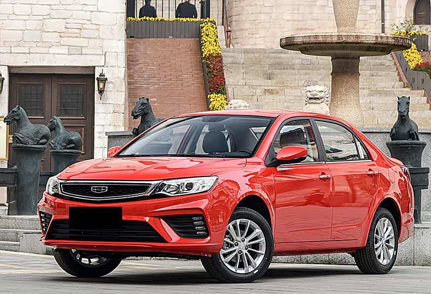 一辆十分靠谱的国产新款三厢家用车,2020款的吉利远景