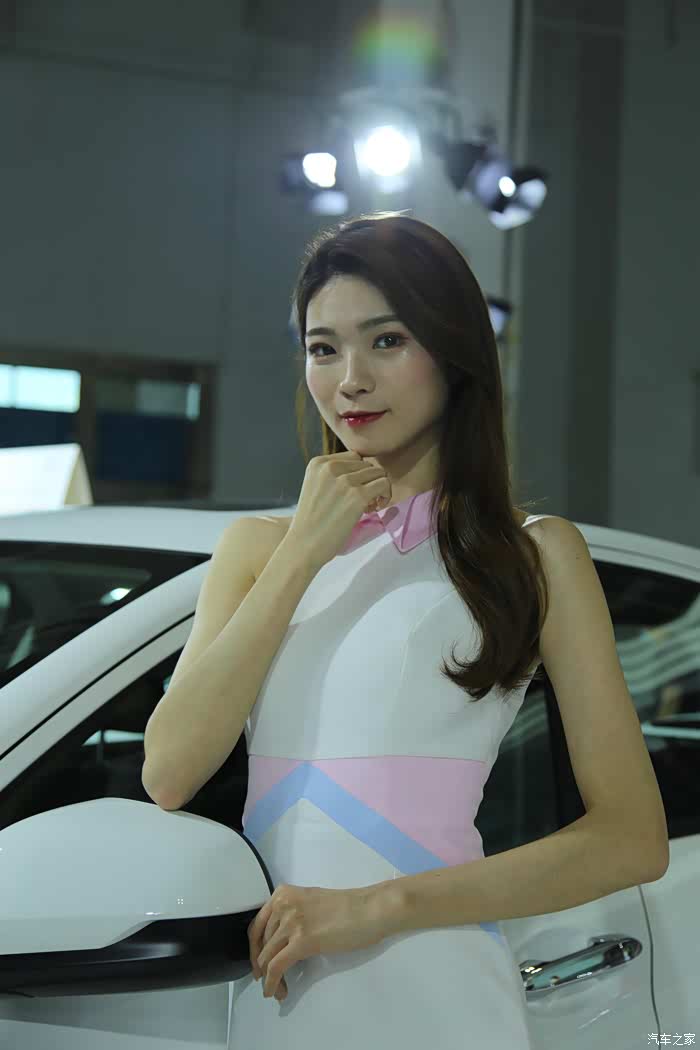 告别2021兰州车展上本田展台的清爽车模