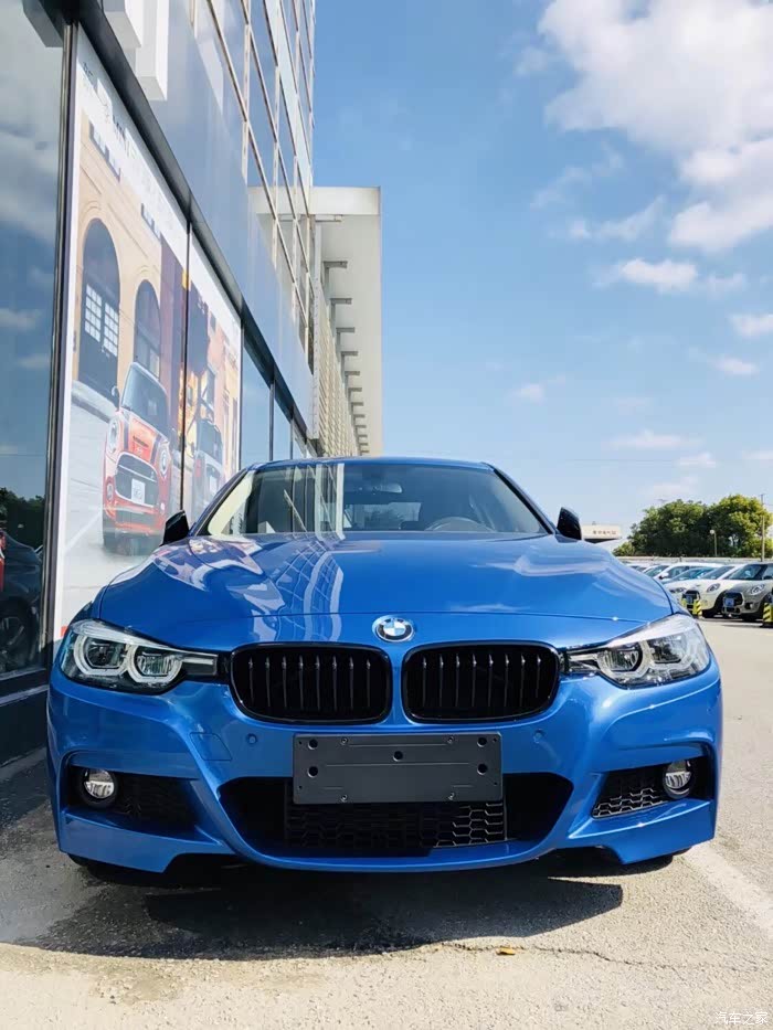 简单的提车贴320lim曜夜埃斯托蓝