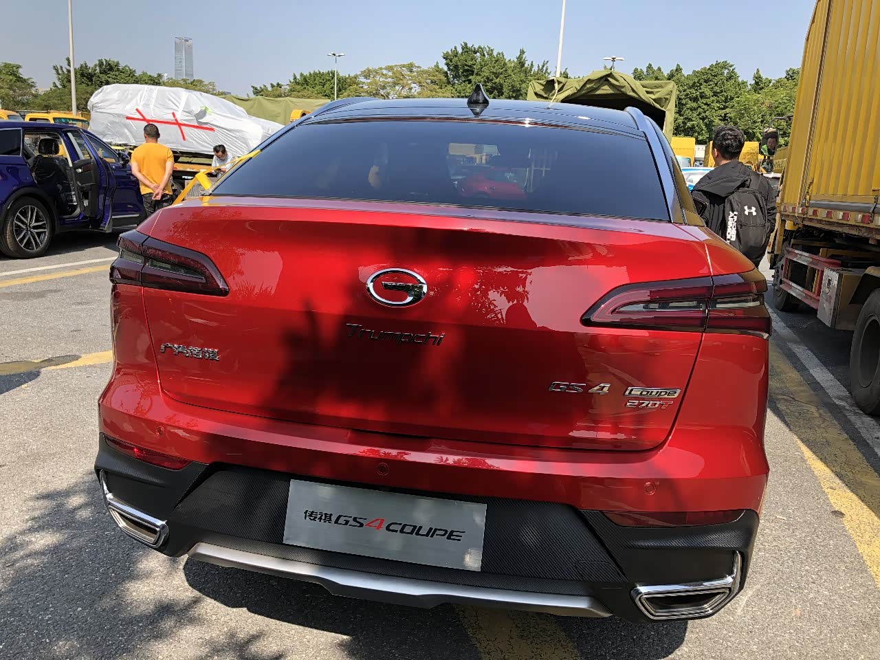 传祺gs4骚红色