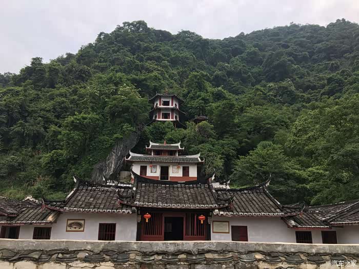 红色之旅带大白鲨游龙池书院