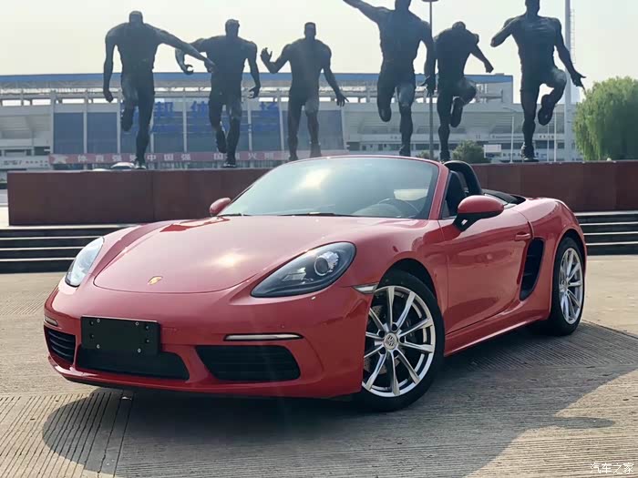 出浙牌保时捷718红黑