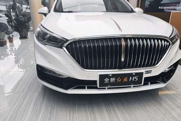 2020款红旗h5到店车长4945mm