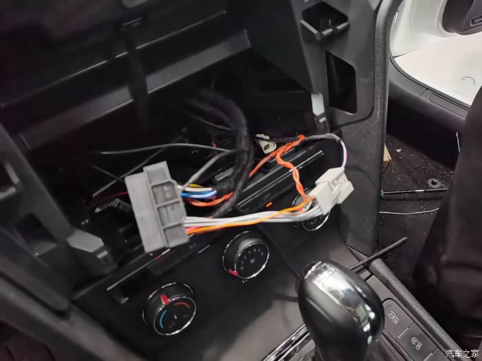 【图】辣馒头的升级改装:加装倒车影像全过程_凌渡论坛_汽车之家论坛