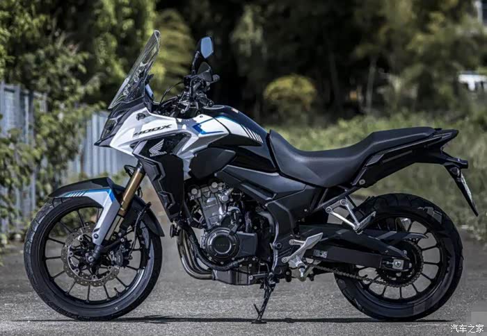 中小排量adv摩托本田2022款cb400x解析减震制动双升级