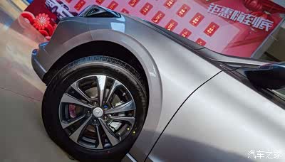 春意浓浓,逸动plus内外兼修优雅绅士