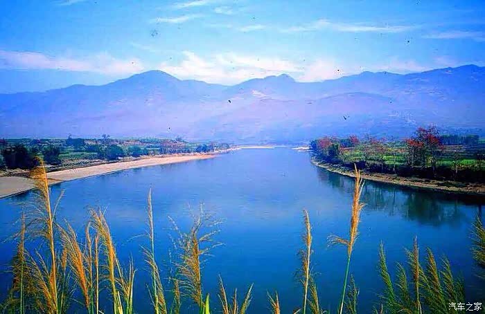 怒江西岸高黎贡山