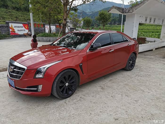 低配版红色凯迪拉克atsl