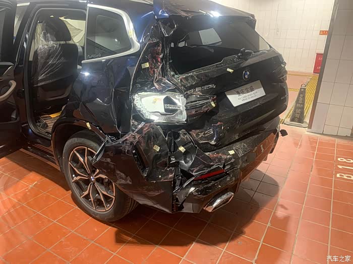 【图】被土渣车追尾_宝马x3论坛_汽车之家论坛