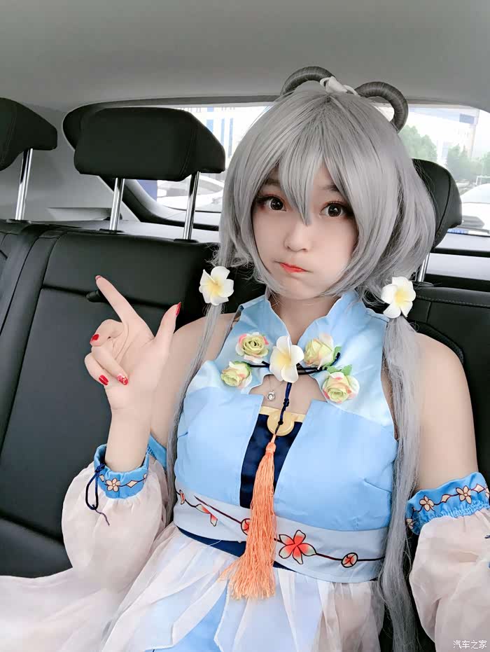 真人版洛天依 后面有福利