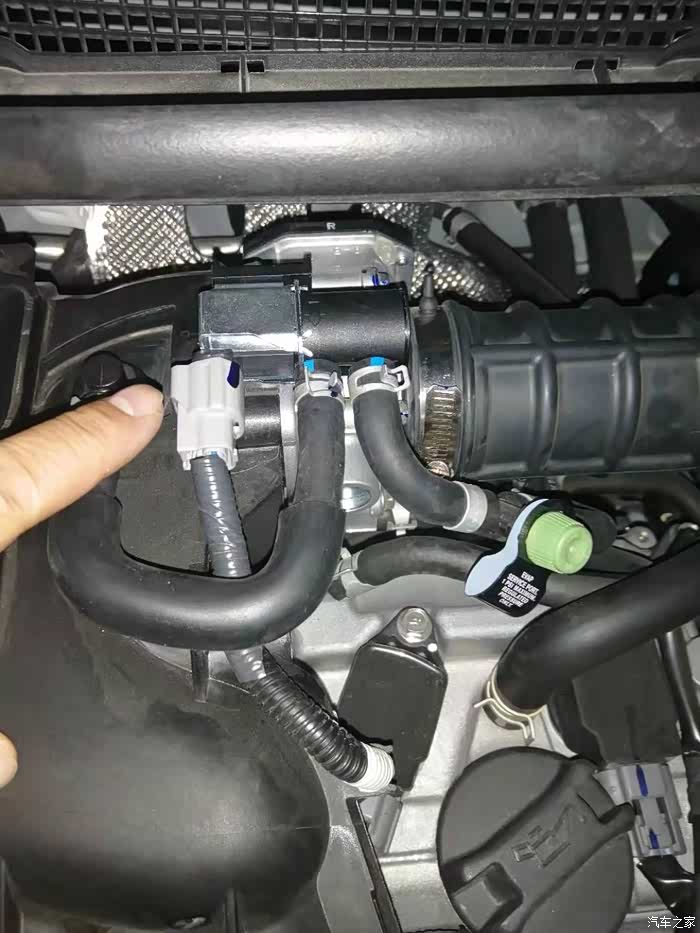 请教大家发动机废气阀哒哒响是否正常