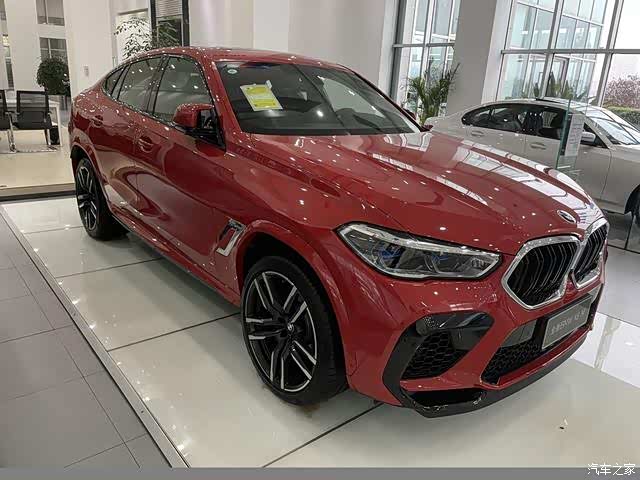 最新款 宝马 x6 m 多伦多红这颜色真漂亮
