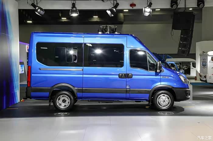 打卡广州车展1429万元起售2021款依维柯欧胜