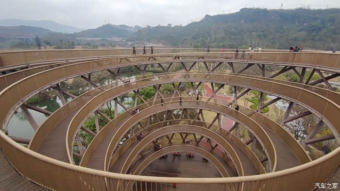 告别2021游玩莲花湖网红景点转转楼