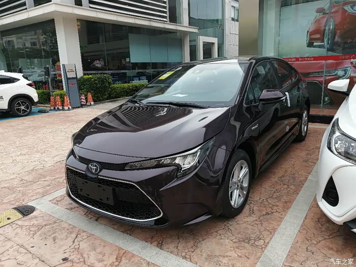 全新雷凌双擎豪华星云紫