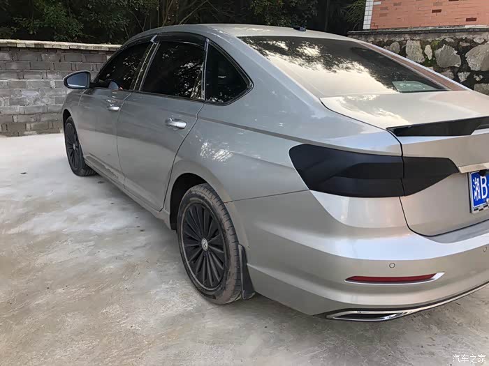 求朗逸plus银色图片