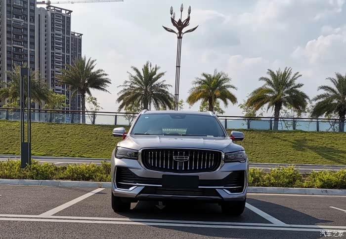 银色铠甲星越l伴我安全出行