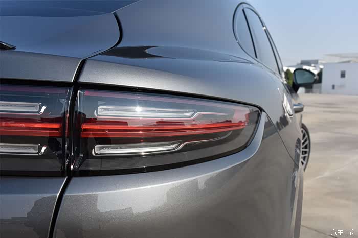 四十岁人生小巅峰,保时捷卡宴新车作业