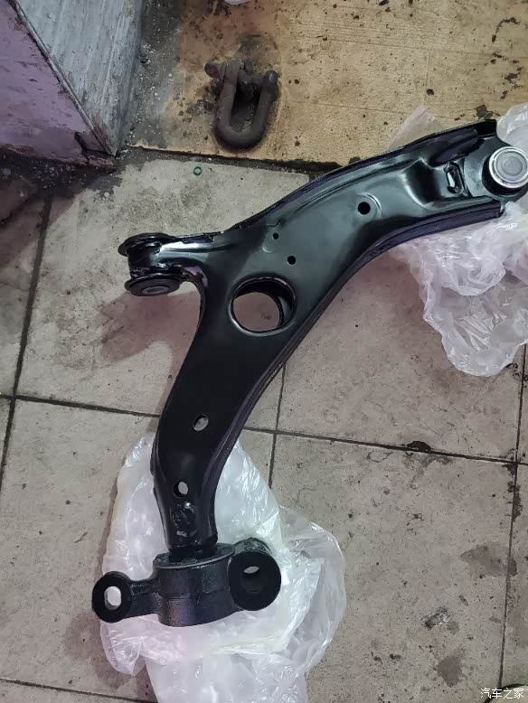 【图】14款换下摆臂_马自达3 昂克赛拉论坛_汽车之家论坛
