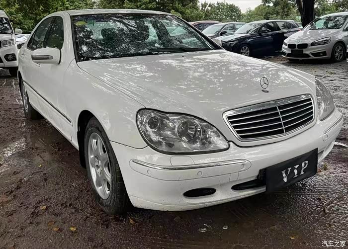 经典老车02款奔驰s320