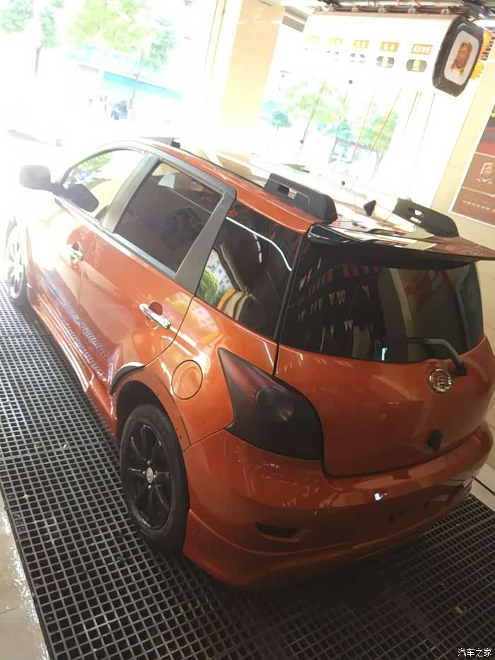 长城炫丽外观改装包围骚气小钢炮初具模型