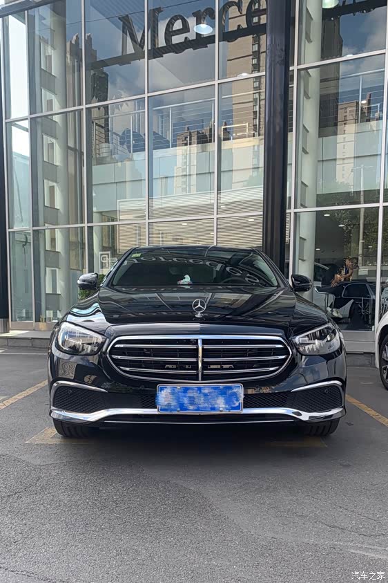 个人奔驰e300l时尚版一手车出售车在上海6000公里