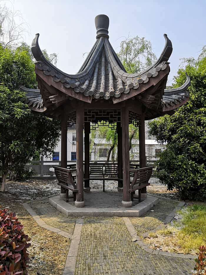 驾爱车游览长泾明清街