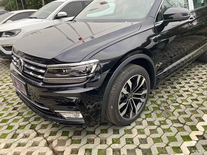 喜提21款霸气途观l原厂自带黑武士效果