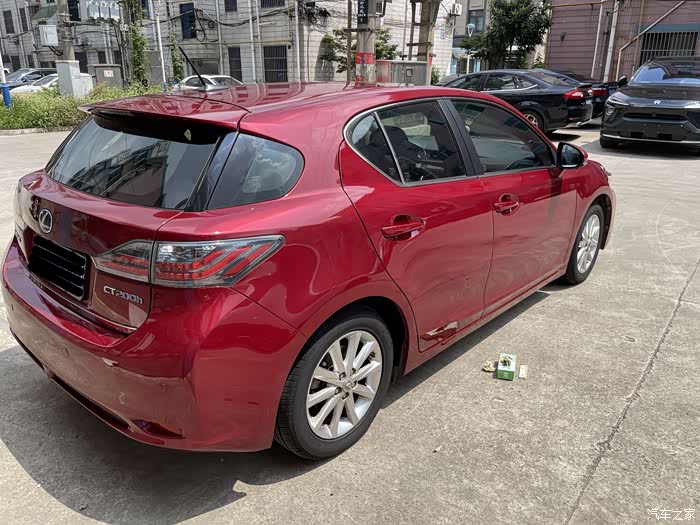 【图】2013年上牌,ct200h精英版,实表128000公里,全程4s记录_雷克萨斯