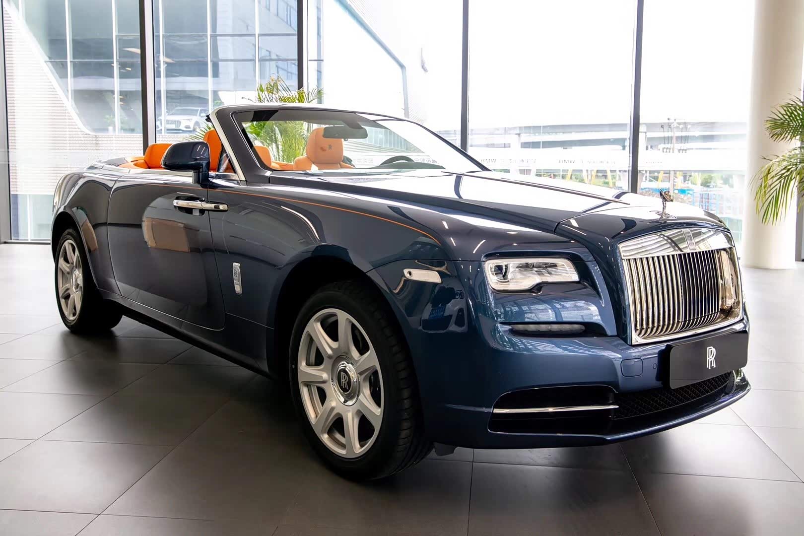 真想体验一下开启敞篷的感觉