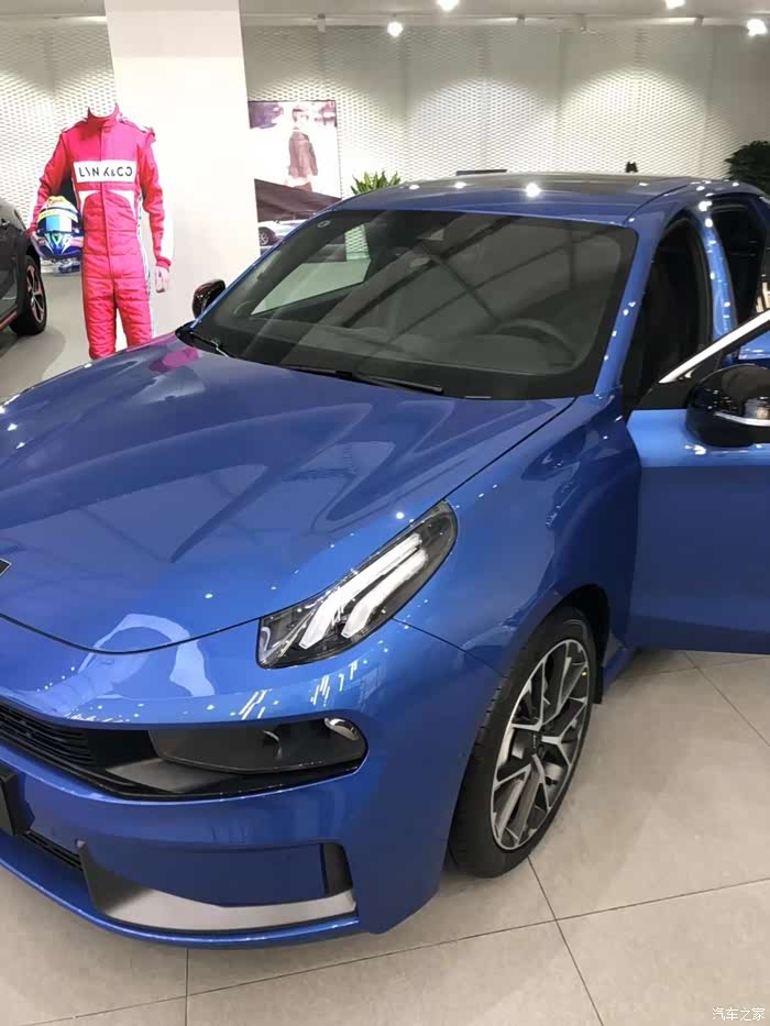 领克03车型颜色实拍图!帅帅帅