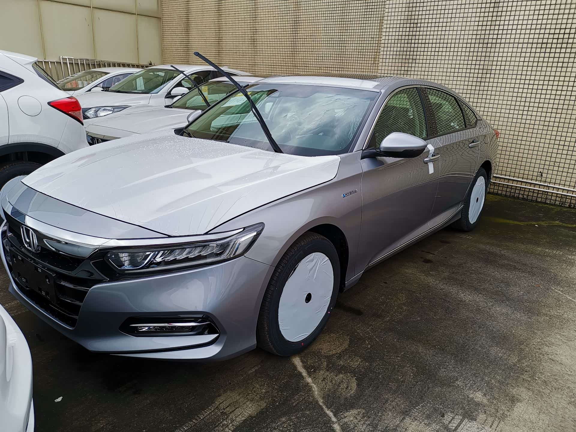 今天看到了冰河银实车,让我对这个颜色更加喜爱!