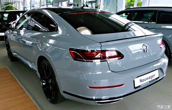 大众cc采用新配色水泥灰,运动范儿十足.
